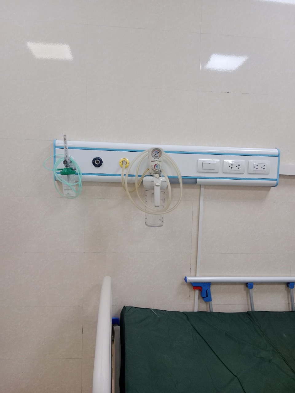 THI CÔNG HỆ THỐNG KHÍ Y TẾ – THIẾT BỊ VÀ VẬT TƯ PHÒNG MỔ, PHÒNG BỆNH